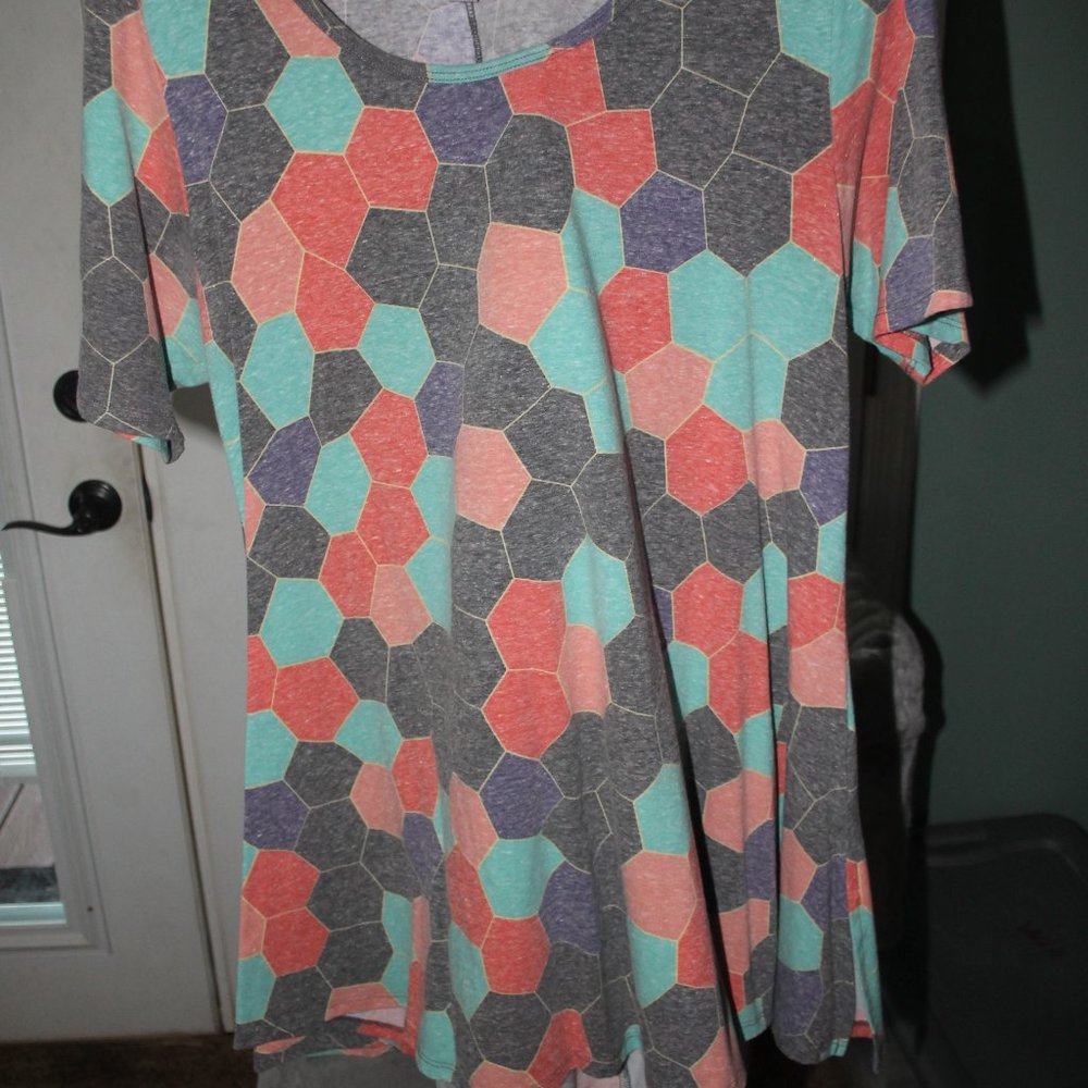 Lularoe Perfect T shirt